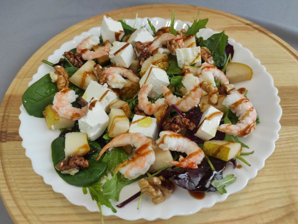 Фото 3 — Сыр гауда с грушей и орехами