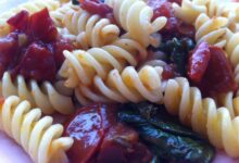 Photo of Сыр пармезан с базиликом и помидорами