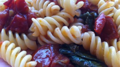 Photo of Сыр пармезан с базиликом и помидорами