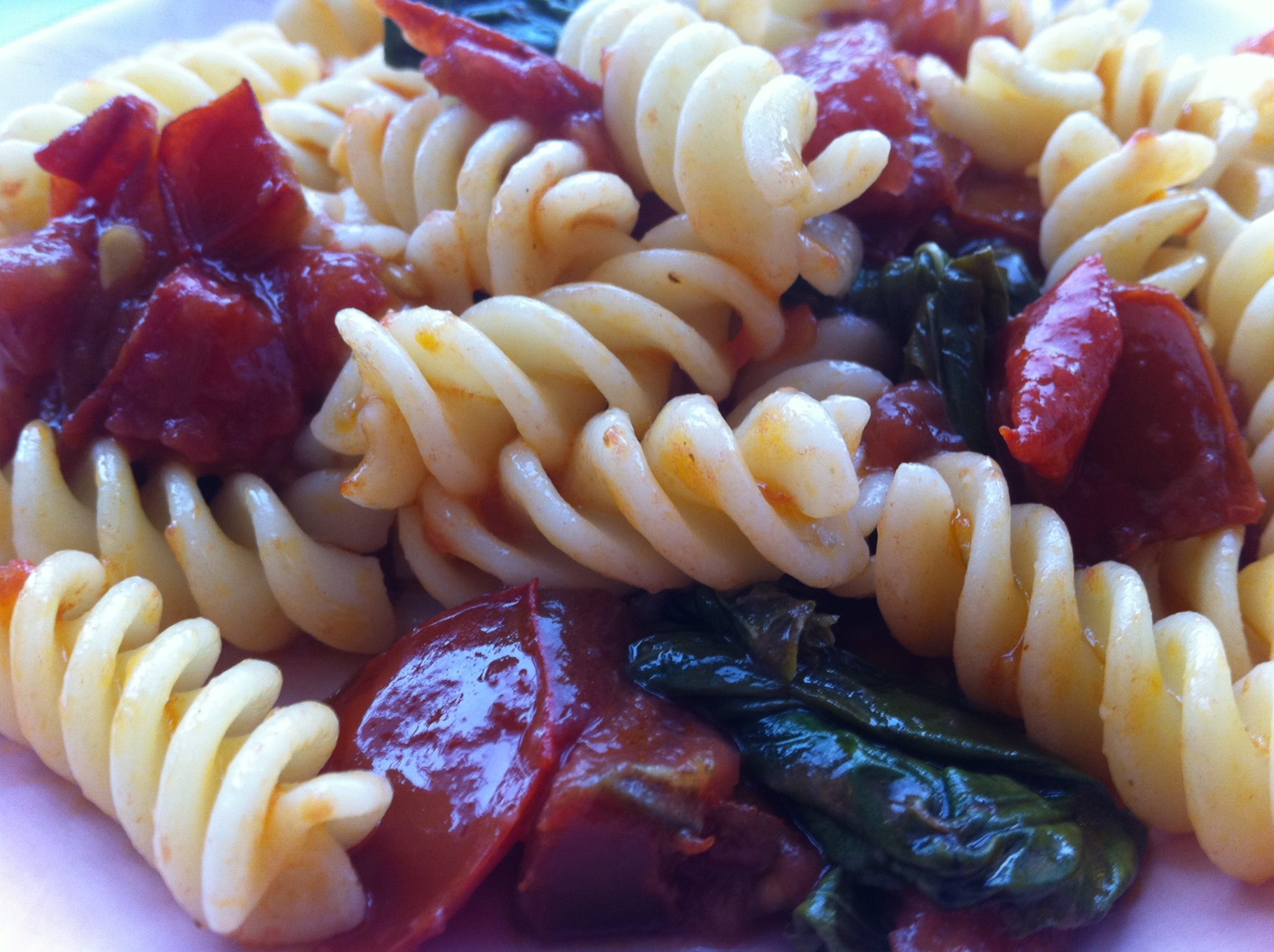 Фото 9 — Сыр пармезан с базиликом и помидорами