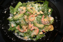 Photo of Сырный салат с креветками и авокадо