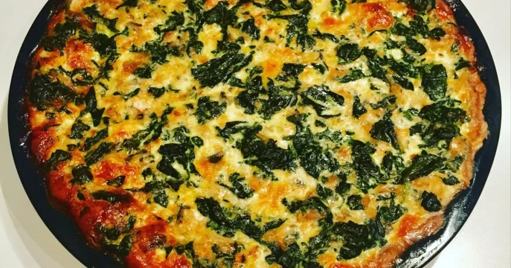 Фото 38 — Сырный тарт с лососем и шпинатом