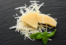 Photo of Сыр пармезан с клюквой и грецкими орехами