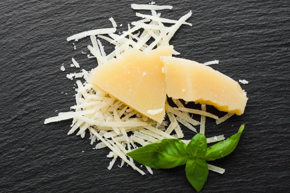 Фото 58 — Сыр пармезан с клюквой и грецкими орехами