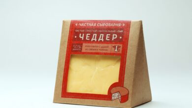 Photo of Сыр чеддер с грушей и кедровыми орешками