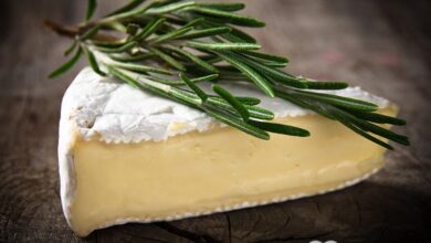 Photo of Сыр бри с грушей и кедровыми орешками